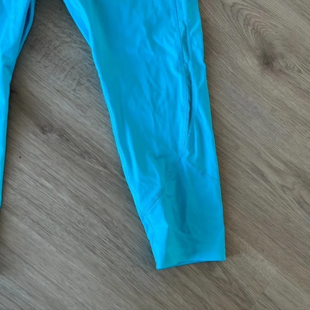 ** Zyia Light Blue Mesh Light n Tight Crop Leggings Size 6-8